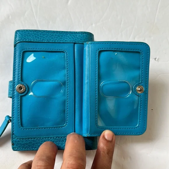 Lodi’s wallet - Picture 4 of 12